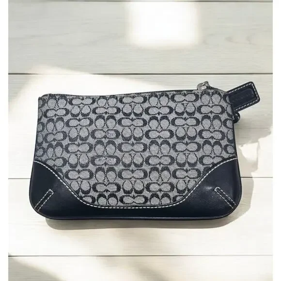 Y2K Coach Bundle of Two Soho Mini Signature Wristlets/Wallets - Picture 5 of 8